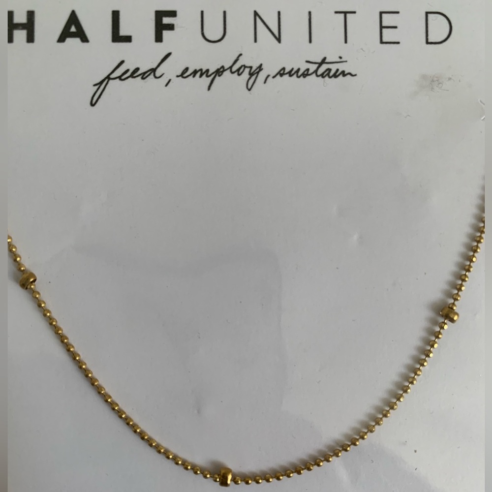 Satellite chain necklace